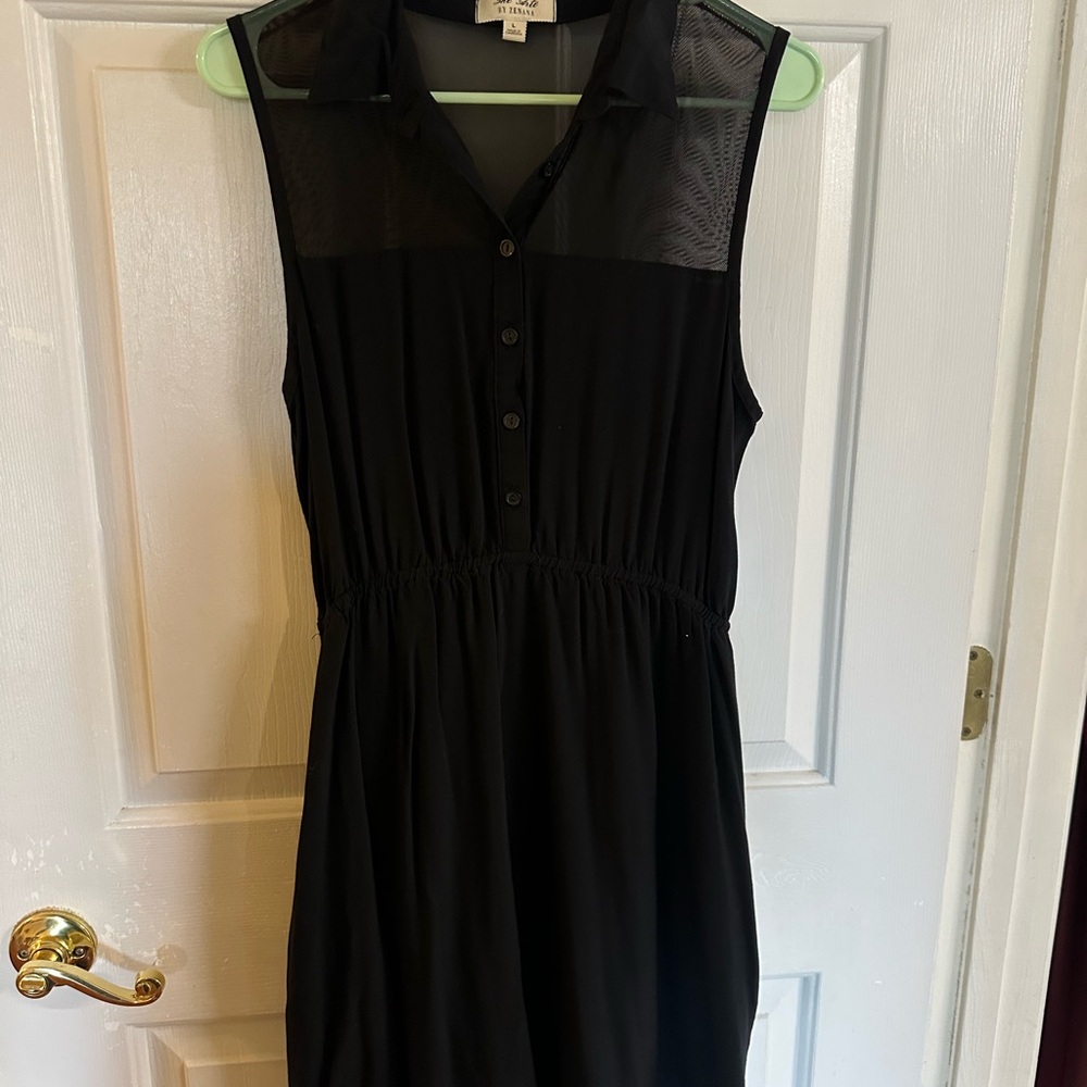 Black Sleeveless Dress